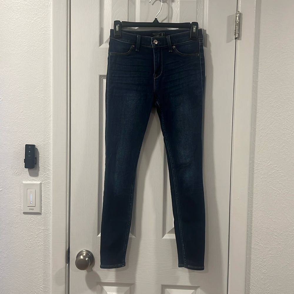 Abercrombie and Fitch mid rise jean leggings